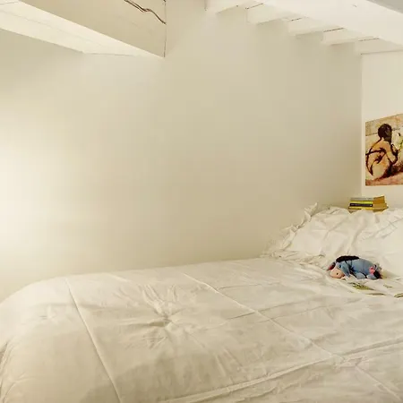 Interno Italiano Διαμέρισμα *
